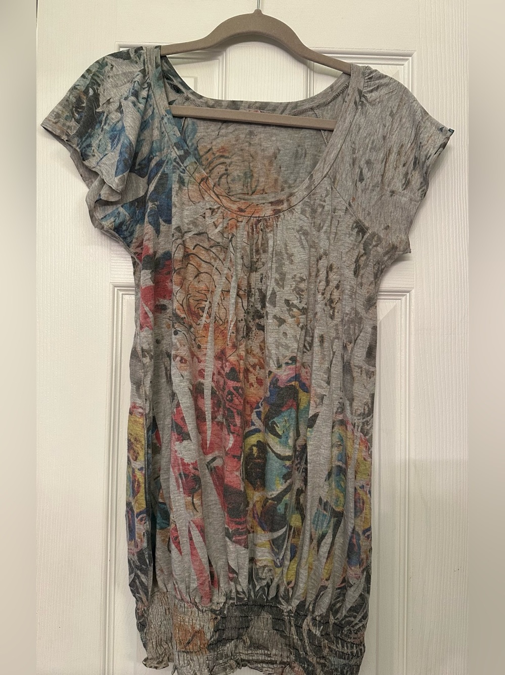 julie's closet Heather Gray Scoop Neck Tunic with Multicolor Floral Print